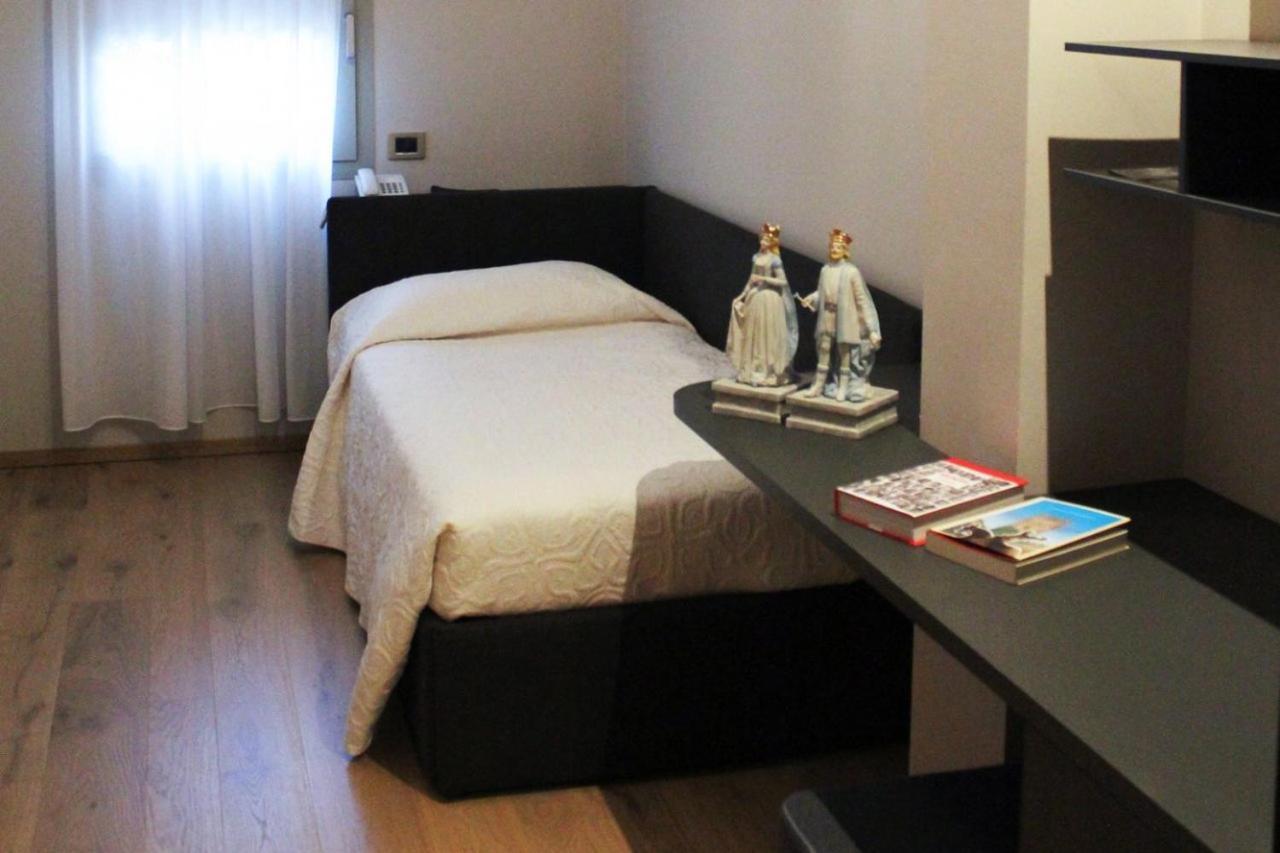 Single Room Private Bathroom
